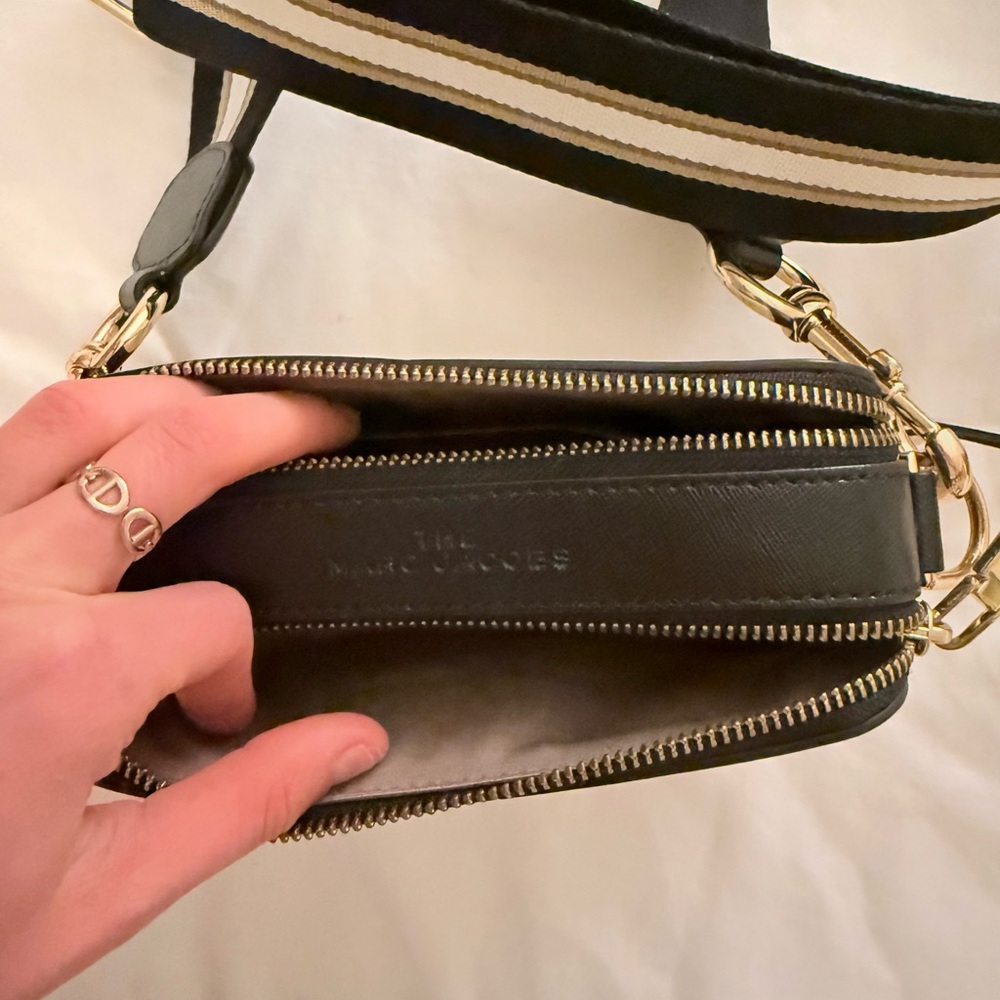 Marc Jacobs Cream Crossbody Bag with Gold Accents - Picture 5 of 5
